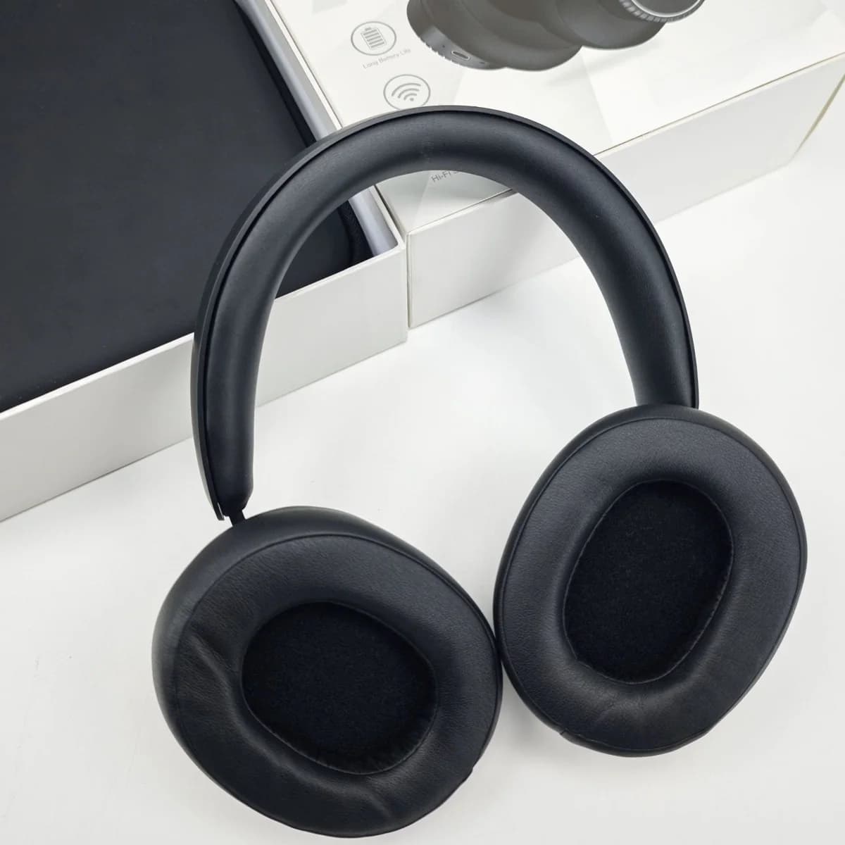 Fülön kívüli vezeték nélküli Bluetooth fejhallgató zajszűréssel és tokkal