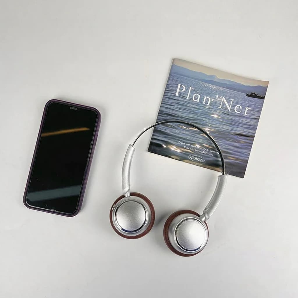 Retro vezeték nélküli fejhallgató FM rádióval és Bluetooth 5.4-gyel